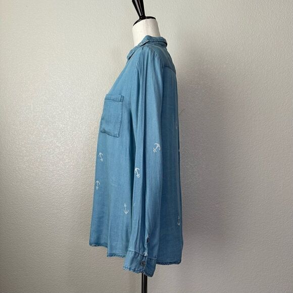 Life Style 100% Tencel Chambray Anchor Quarter Button Top - Picture 4 of 12